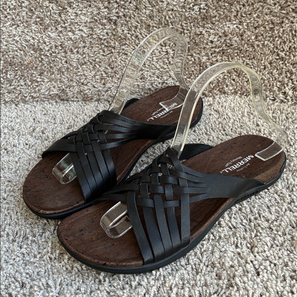 Merrell Women’s Black District Mahana Slide size 9